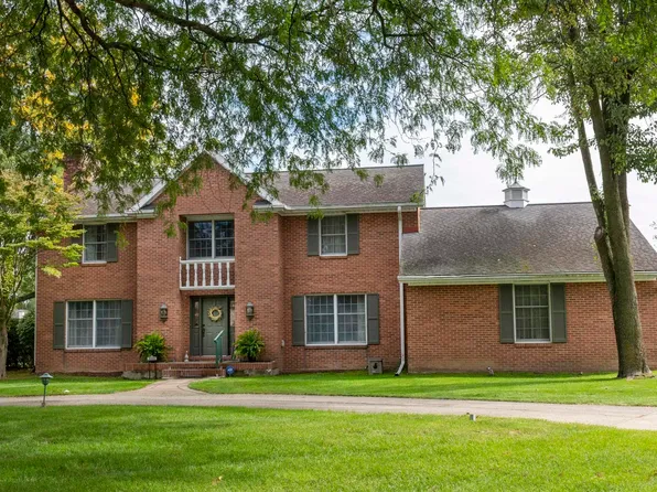 3040 Twin Pines Point, Elkhart, IN 46514