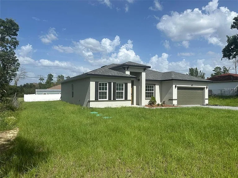 417 Marion Oaks Ln — Photo 3