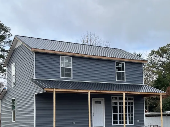 203 5th Ave N, Decherd, TN 37324