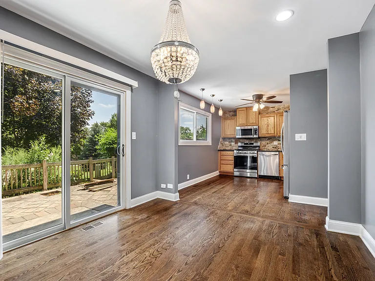 713 Acadia Ct — Photo 11