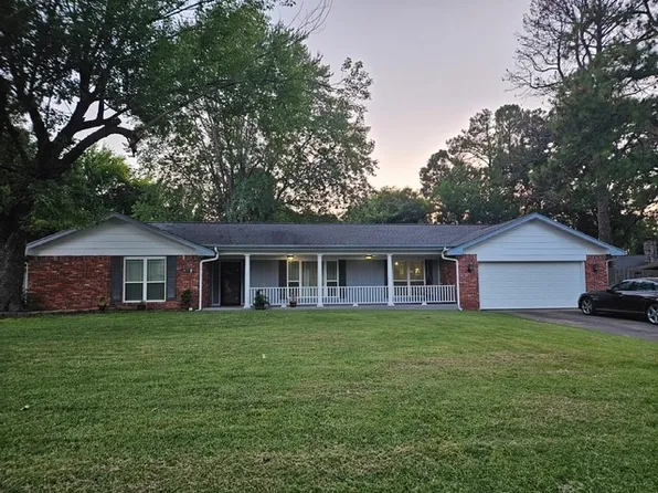 2817 Robin Ln, Muskogee, OK 74403