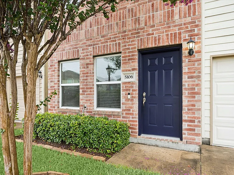 5106 Pinemont Pl — Photo 2