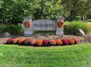 8413 Grovemont Ct, Grand Blanc, MI 48439