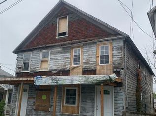 104 W Ridge St, Nanticoke, PA 18634