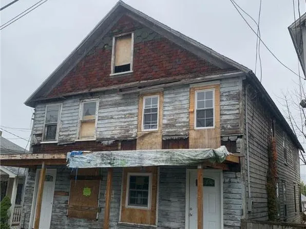 104 W Ridge St, Nanticoke, PA 18634