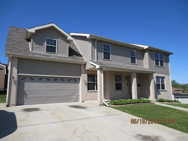 641 Sullivan Ln photo 1