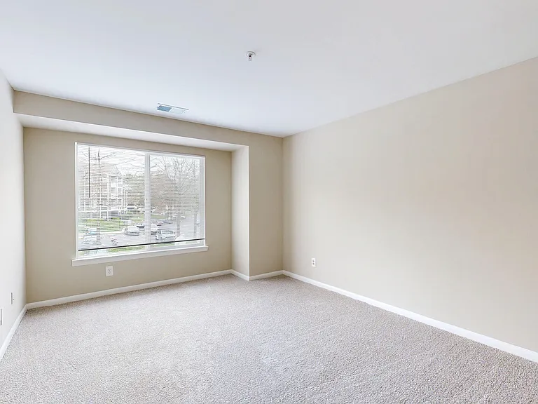 Canterbury Apartments — Photo 113