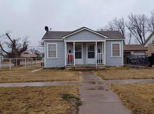 1214 Oakland St, Plainview, TX 79072