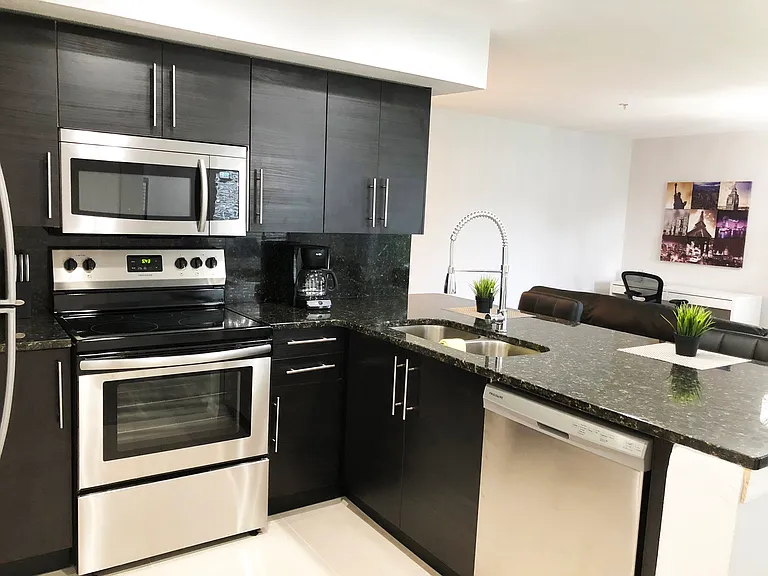 7220 Westpointe Blvd — Photo 8