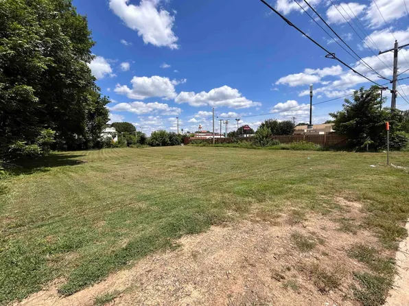 1102 Gum St, Conway, AR 72032