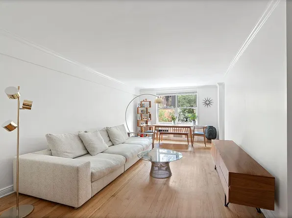 302 E 88th St #3DE, New York, NY 10128