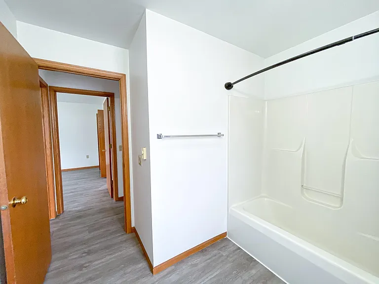 826 N Thompson Dr #1 — Photo 7