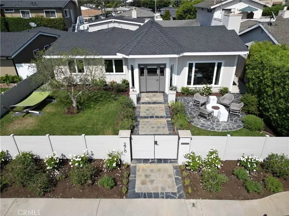 278 Palmer St, Costa Mesa, CA 92627