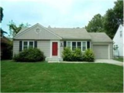 8218 Kenwood Ave, Kansas City, MO, 64131