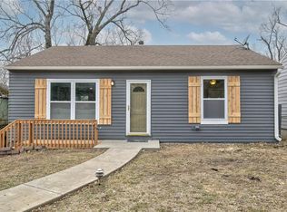 6704 Harris Ave, Raytown, MO 64133