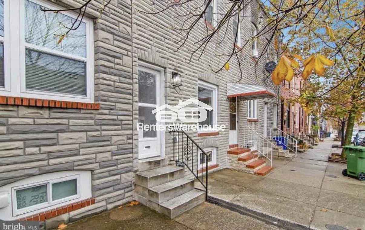 3 Bed / 1.5 Bath Townhome — Photo 1