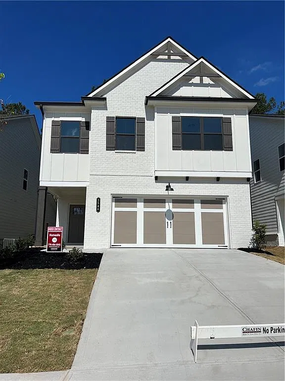 4 bed, 2.5 bath, 2433 sqft, $2,600 — Photo 1