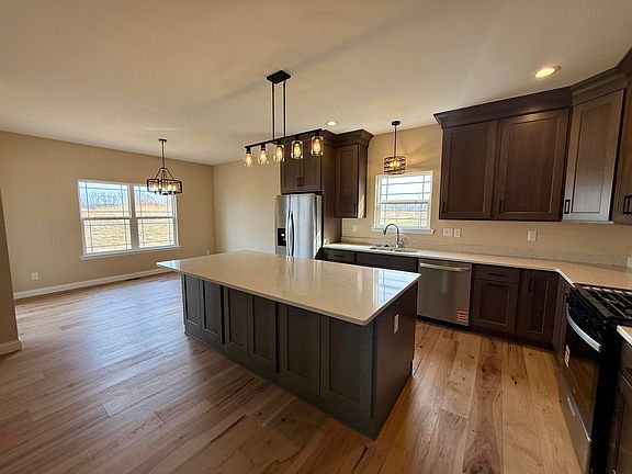 5th image of 840 Idlewild Ln