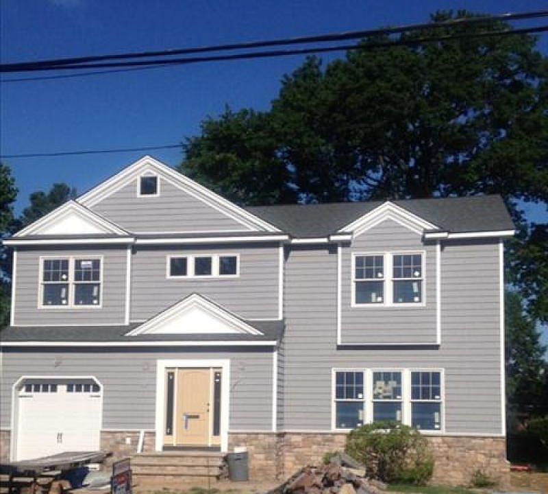 1st image of 990 Pleasant Dr