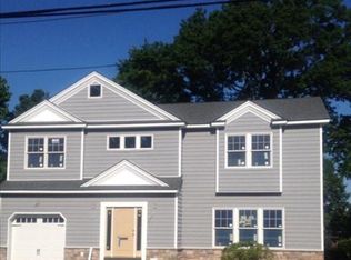 990 Pleasant Dr, New Milford, NJ 07646