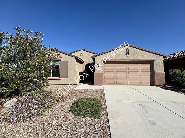 5536 Lazy Farm Dr — Photo 1
