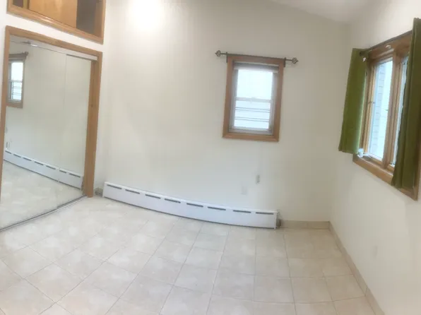 138 Frost Street image 4 of 5