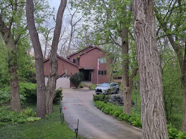 1 White Oaks Ln, Madison, WI 53711