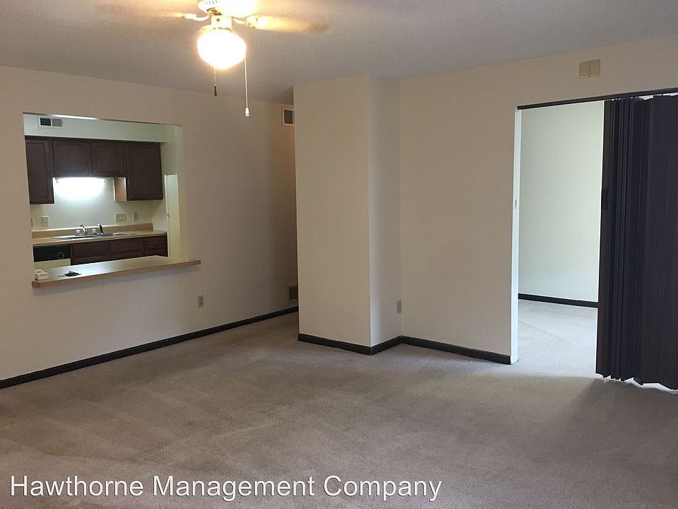 1st image of 502 Columbia Dr APT B