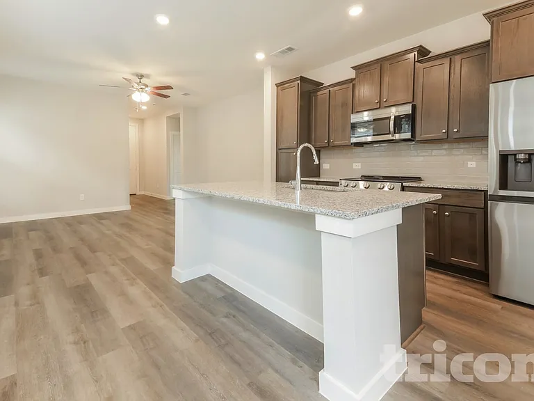 2580 Dulaney Dr — Photo 6