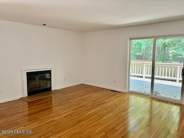 3 bed, 1.5 bath, 1470 sqft, $4,500 — Photo 4