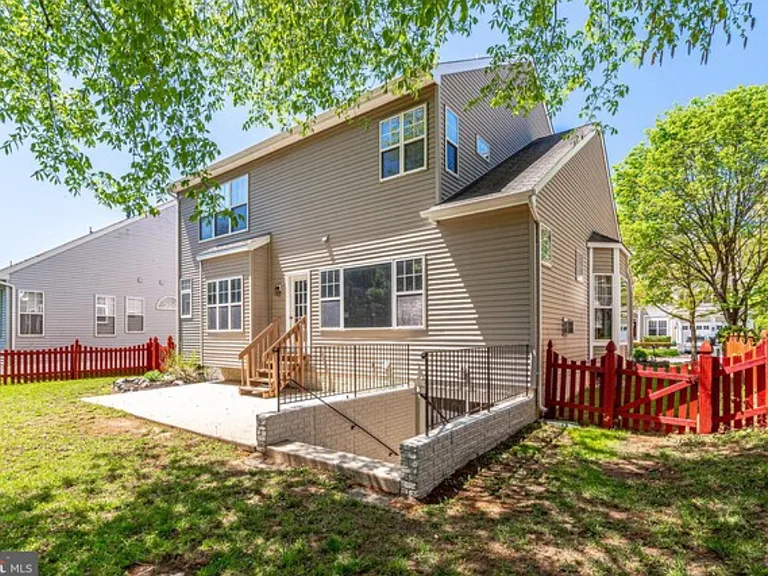 Rachel Hill Dr — Photo 1