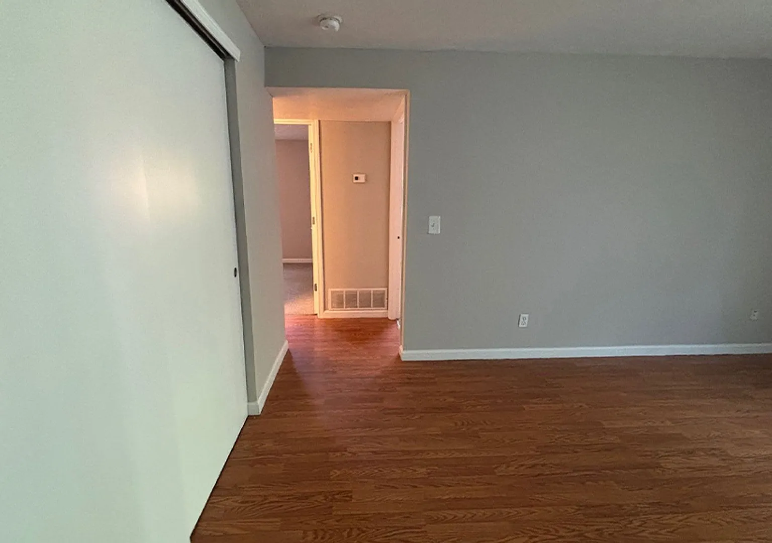 Lowell 525 — Photo 2