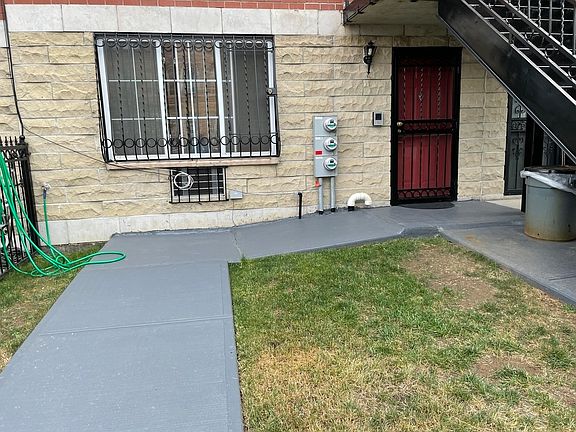 2nd image of 1714 Park Pl