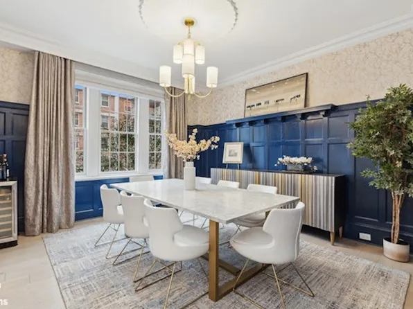 37 West 93rd Street image 3 of 10