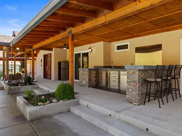 7101 Amoloc Ln, Lotus, CA 95651