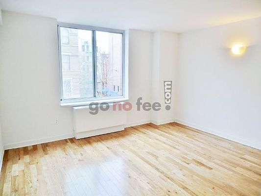 4th image of 454 Manhattan Ave APT 2D