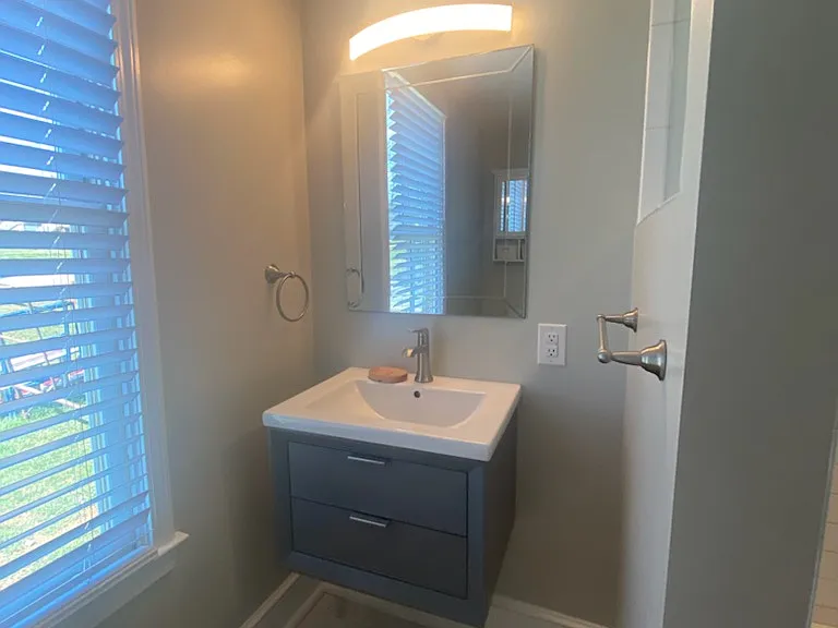 917 Campbell Ave SW #A — Photo 5