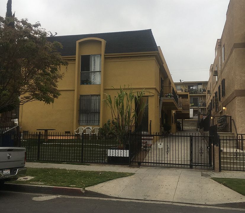 1st image of 324 N Heliotrope Dr APT 7