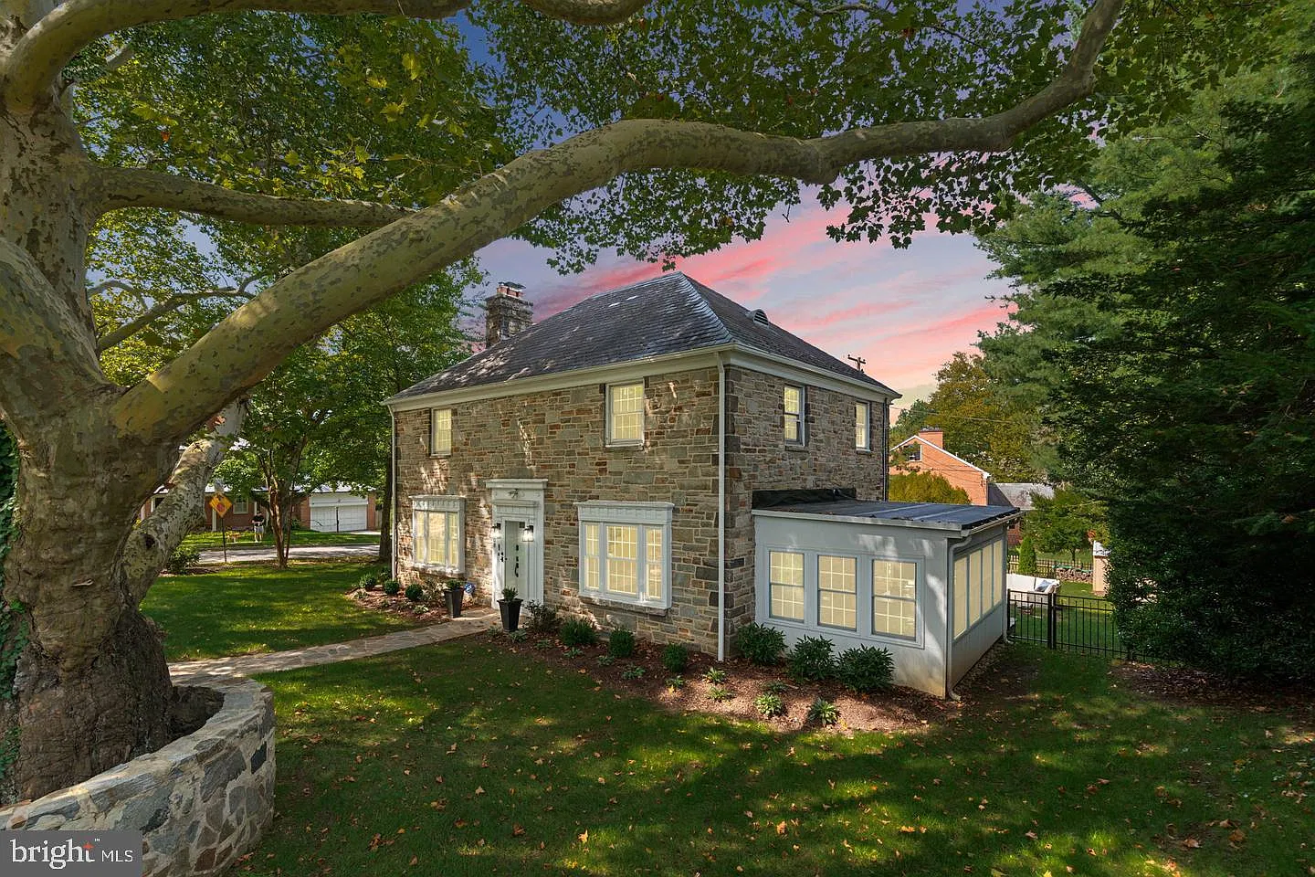 3 bed, 3.5 bath, 2948 sqft, $5,500 — Photo 1