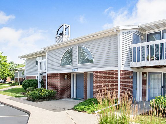 Foxcroft Apartments Exterior