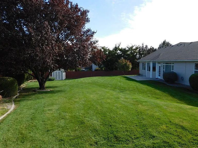 2758 Rue Ct — Photo 5