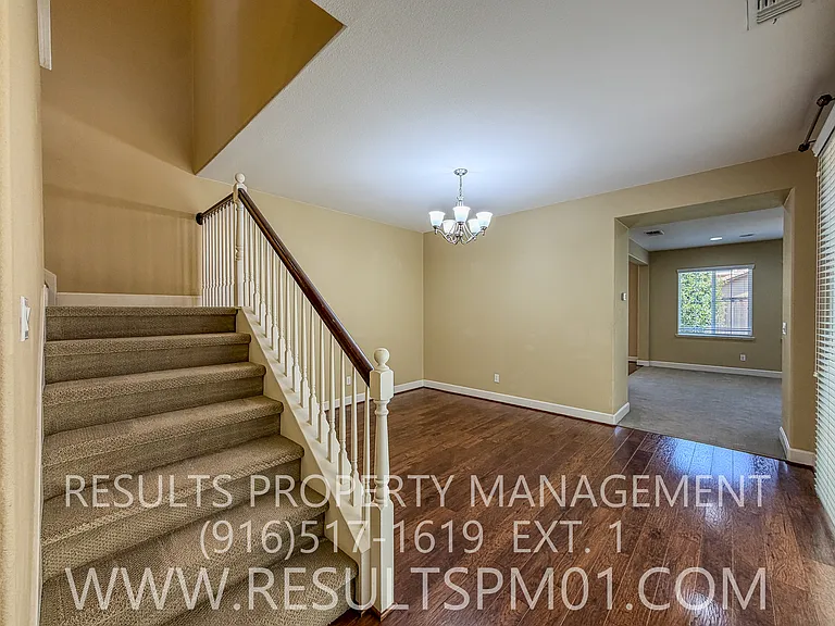 2425 Foxcroft Cir — Photo 10