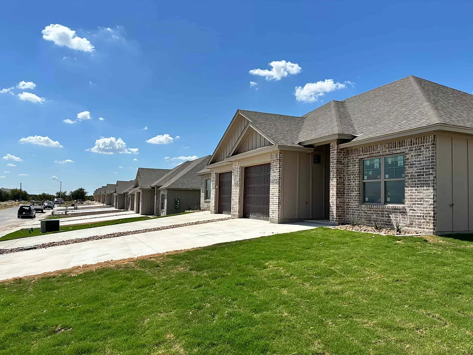 5710 Graceful Ln