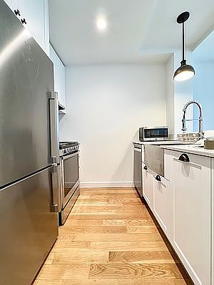 4th image of 409 Eastern Pkwy #309
