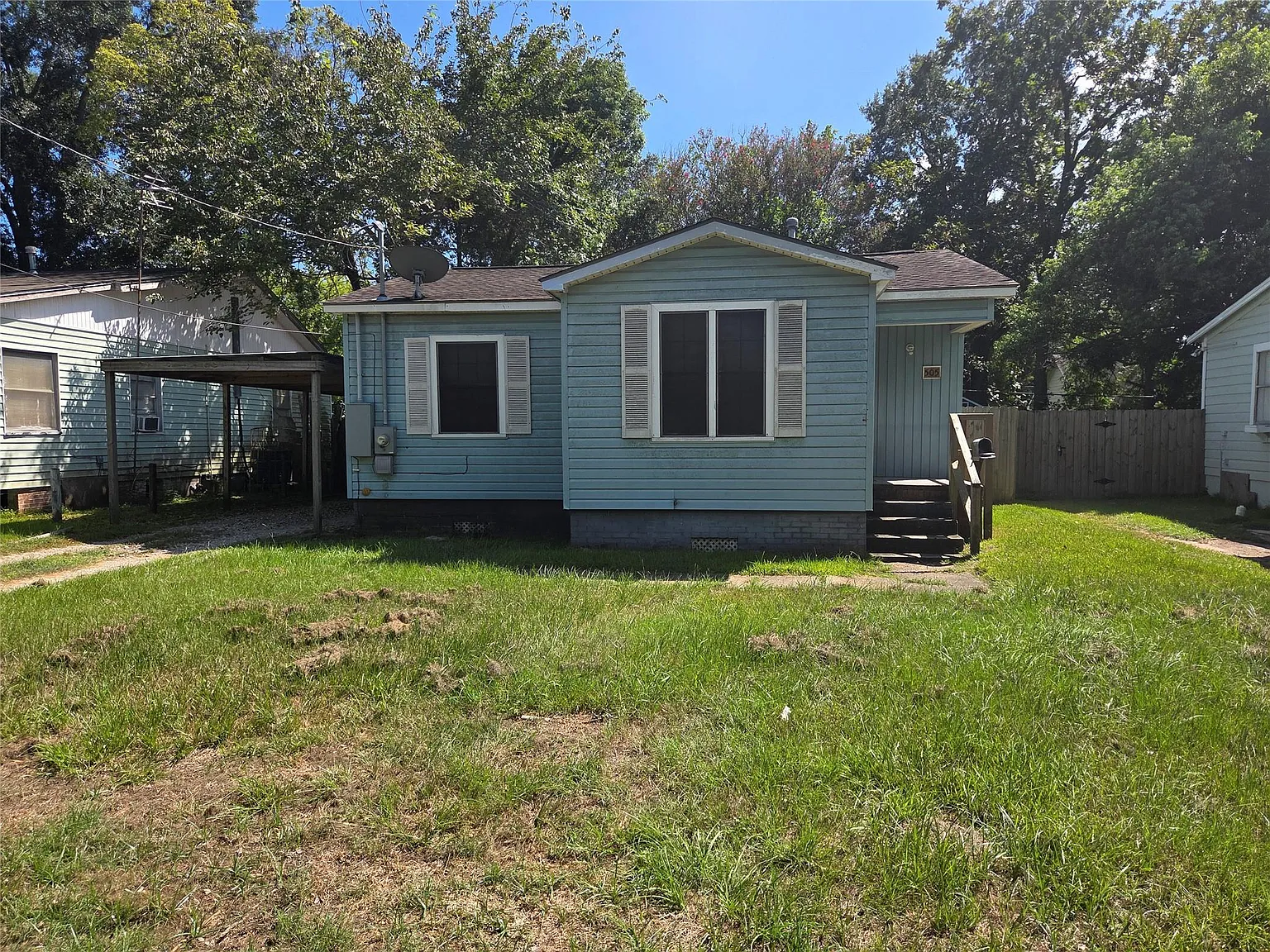 2 bed, 1.0 bath, 874 sqft, $1,225 — Photo 1
