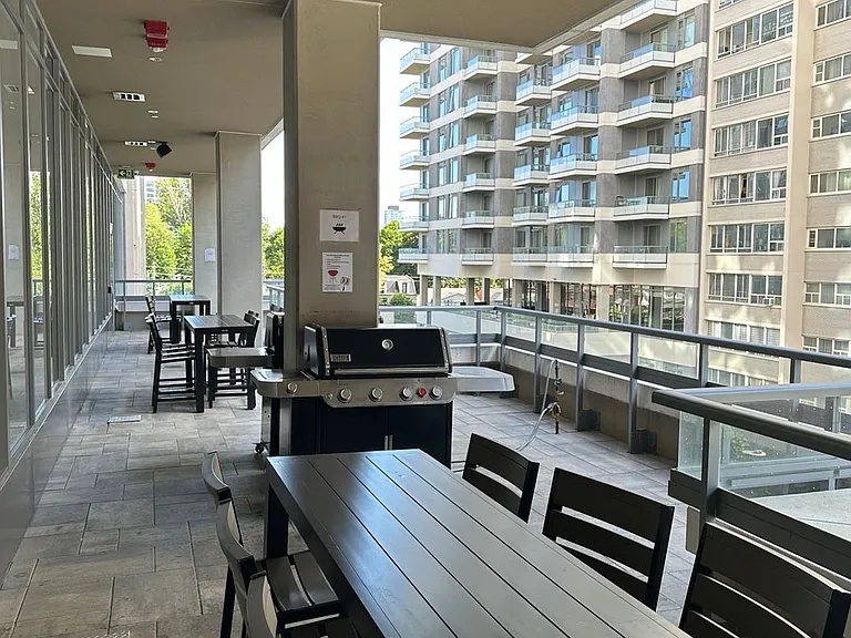 50 Dunfield Ave #1920 — Photo 11