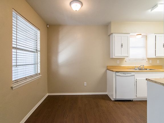 5th image of 12104 Bishop Dr
