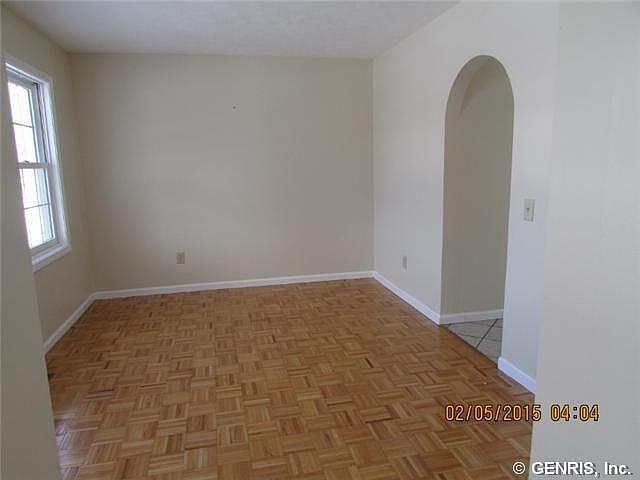 2nd image of 52 Englewood Hl