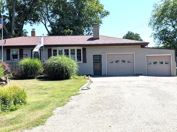 1764 Marlen Dr, Baroda, MI 49101