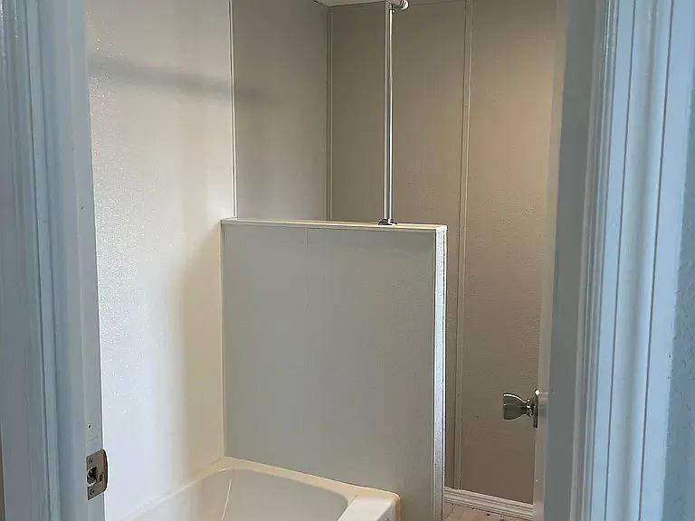 4128 Ernest Dr — Photo 6